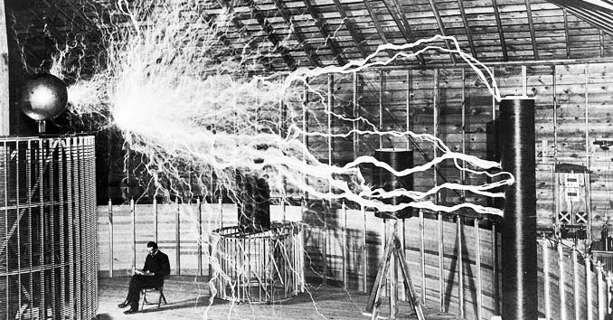 Electricity flowing through the air 