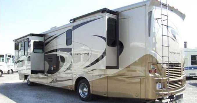 RV with Slideouts