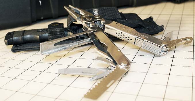 SOG Multitool