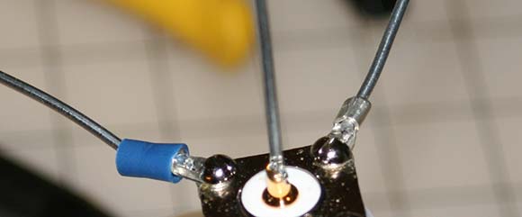 vertical element soldered to SO-239 center connector
